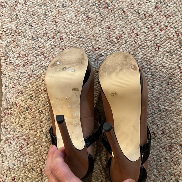 Jessica Simpson SZ 6.5 black patent leather & brown high heel, platform shoes - Picture 5 of 6